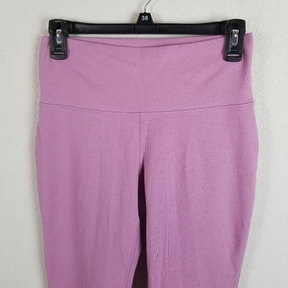 Old Navy Active Go Dry Lattice Hem Lilac Leggings Size‎ M - Picture 3 of 10